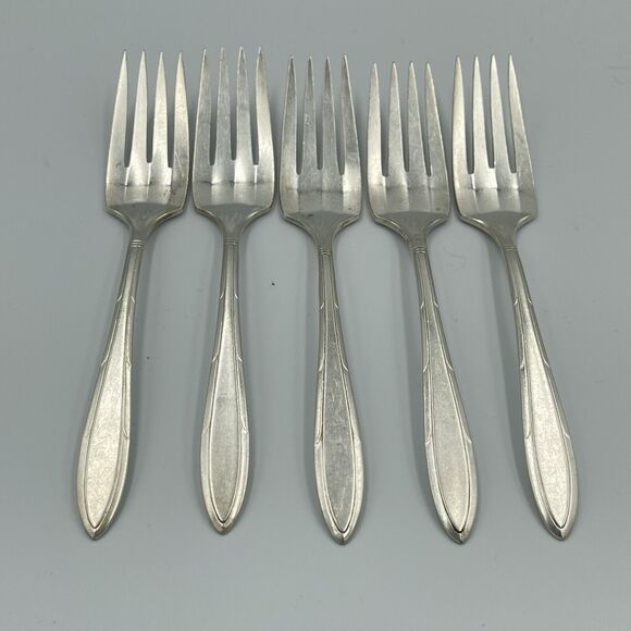 5 Nobility Plate REVERIE Oneida 6 1/4 in Vintage Salad Dessert Forks Replacement - Picture 1 of 5